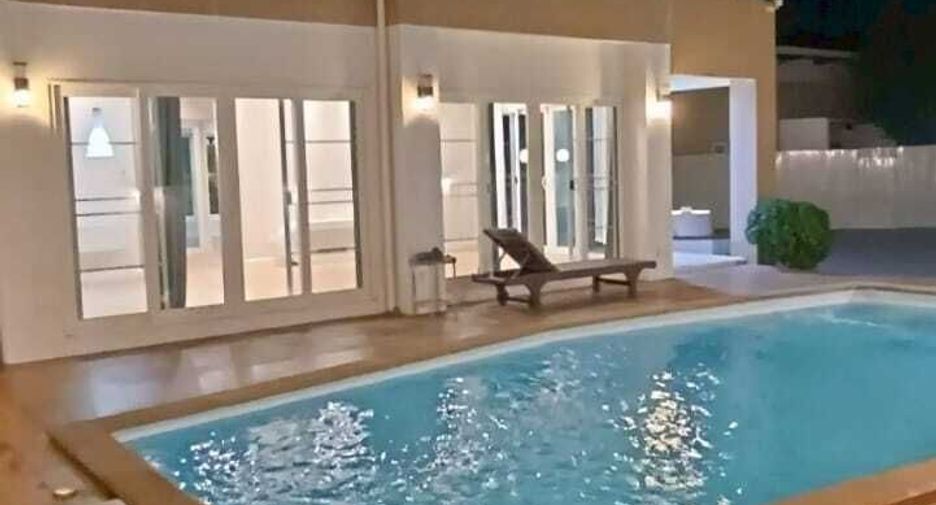For sale 3 bedrooms house in Saraphi, Chiang Mai