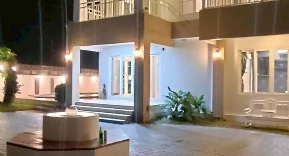 For sale 3 bedrooms house in Saraphi, Chiang Mai
