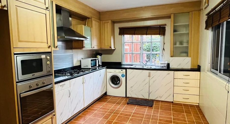 Villa zur Miete mit 5 Zimmer in Bang Lamung, Chonburi