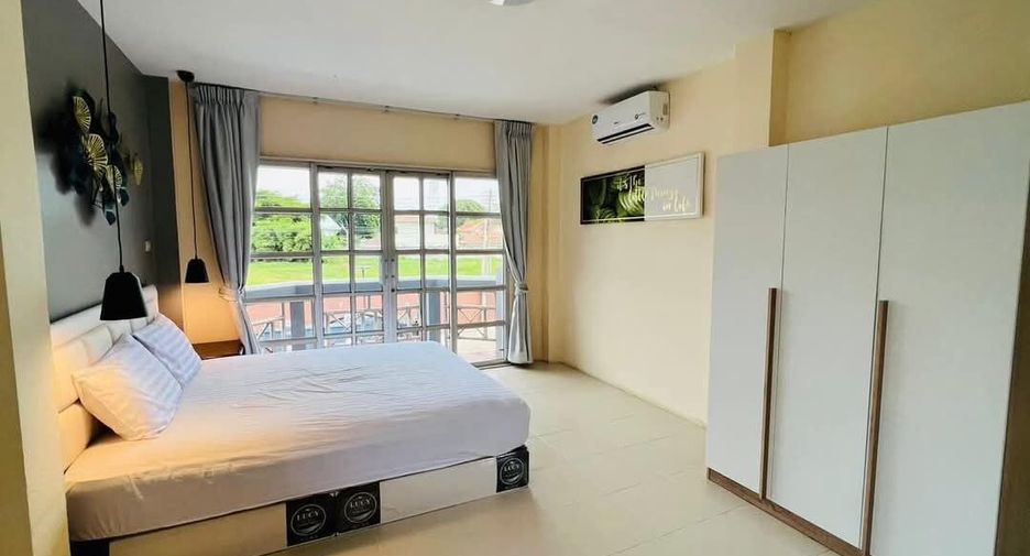 Villa zur Miete mit 5 Zimmer in Bang Lamung, Chonburi