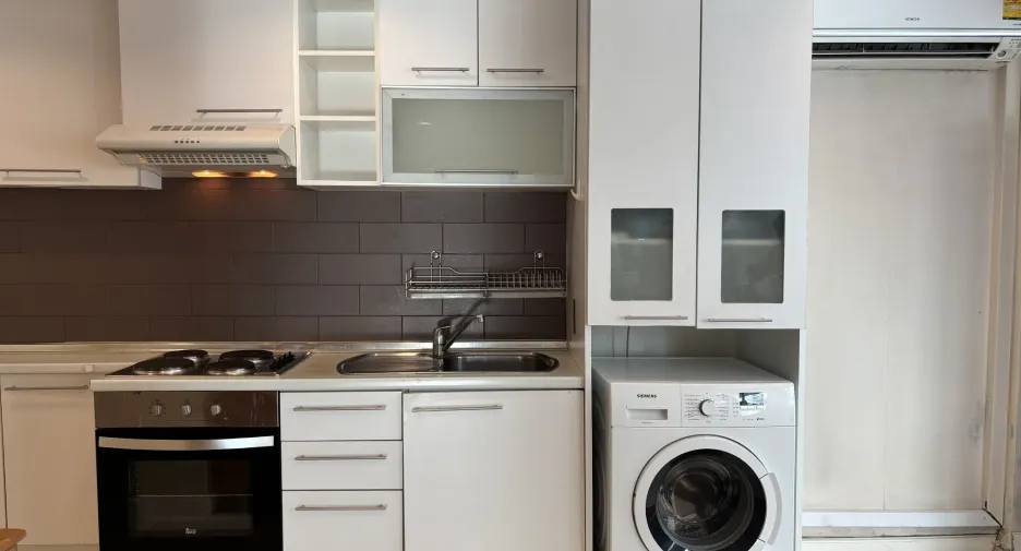 Condo en venta y en alquiler de 2 habitaciones en Watthana, Bangkok