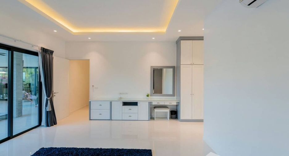 For sale 4 ベッドルーム villa in Cha Am, Phetchaburi