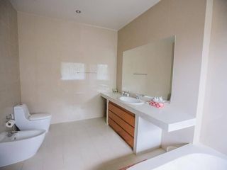 Villa en venta y en alquiler de 6 habitaciones en Ko Samui, Surat Thani