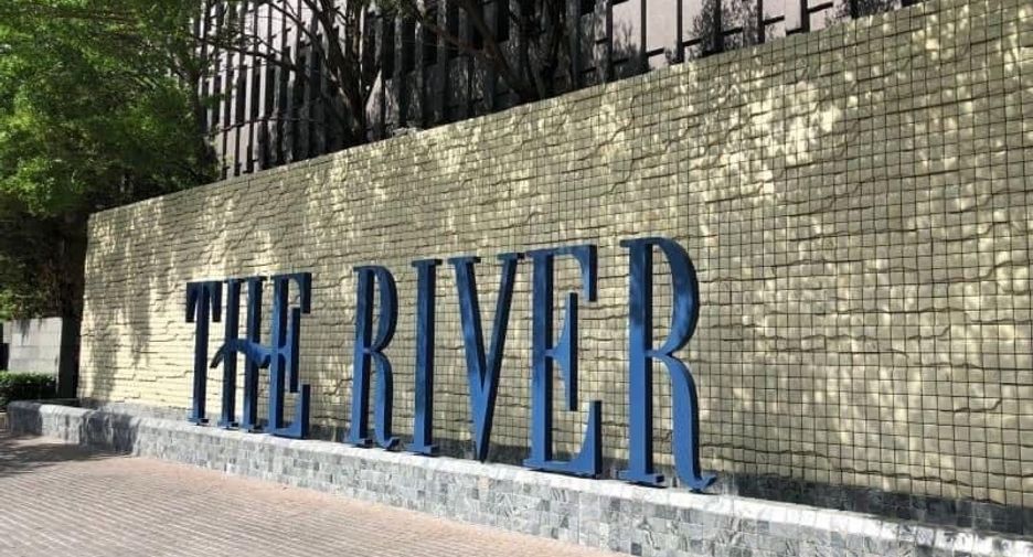 For sale 3 ベッドルーム condo in Sathon, Bangkok