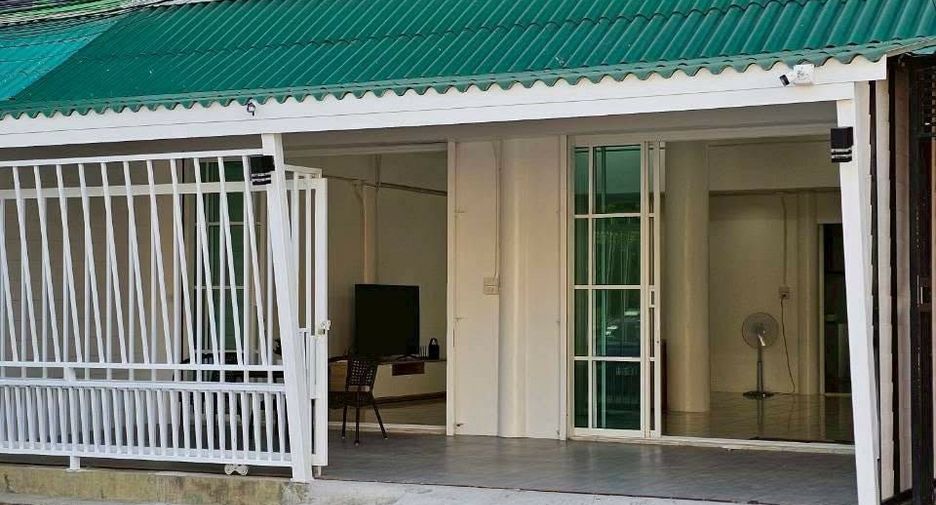 For rent 3 bedrooms townhouse in Pran Buri, Prachuap Khiri Khan
