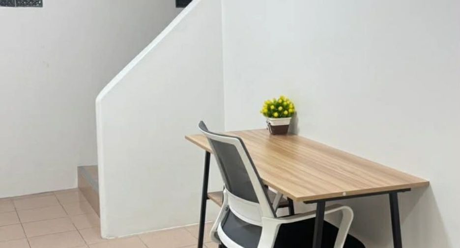 For rent 3 bedrooms townhouse in Pran Buri, Prachuap Khiri Khan