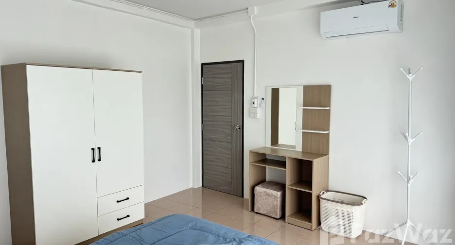 For rent 3 bedrooms townhouse in Pran Buri, Prachuap Khiri Khan