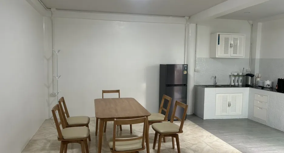 For rent 3 bedrooms townhouse in Pran Buri, Prachuap Khiri Khan