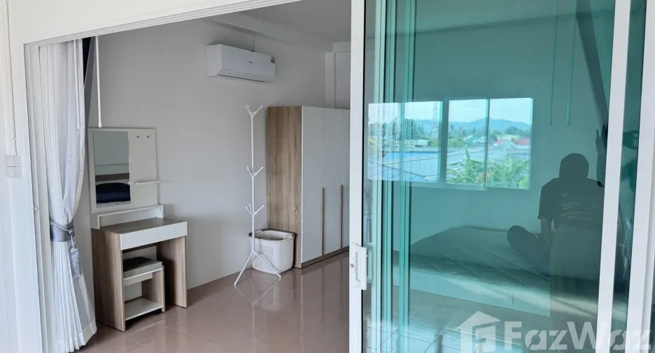 For rent 3 bedrooms townhouse in Pran Buri, Prachuap Khiri Khan