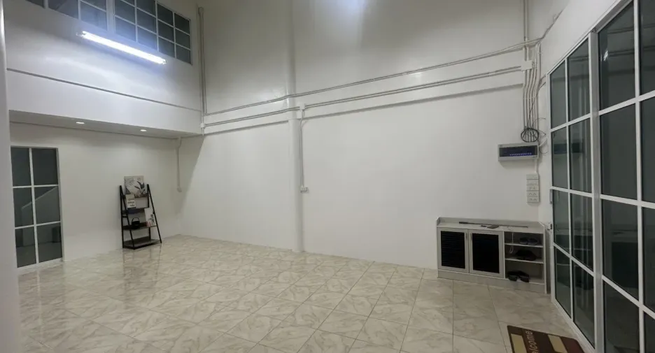 For rent 3 bedrooms townhouse in Pran Buri, Prachuap Khiri Khan