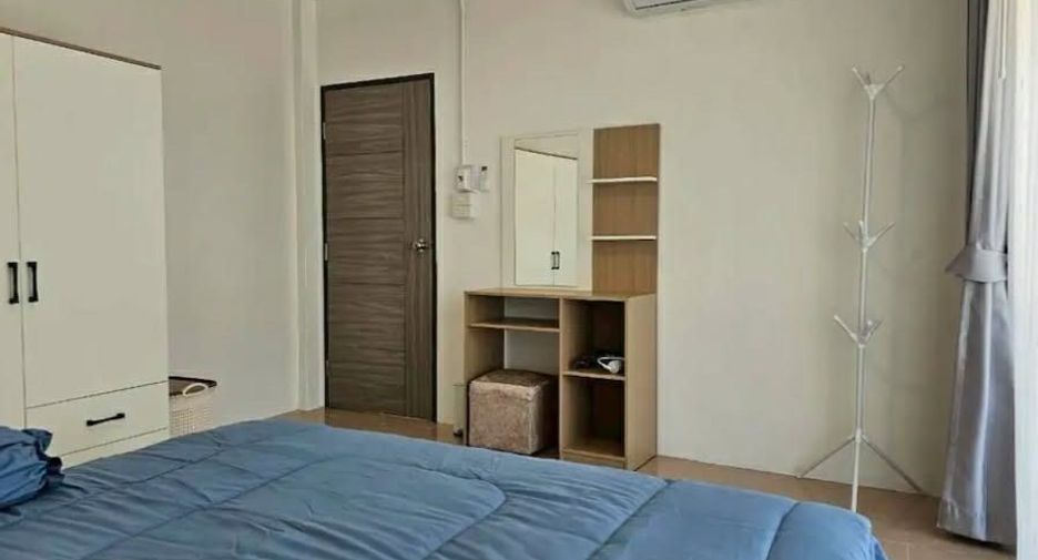 For rent 3 bedrooms townhouse in Pran Buri, Prachuap Khiri Khan