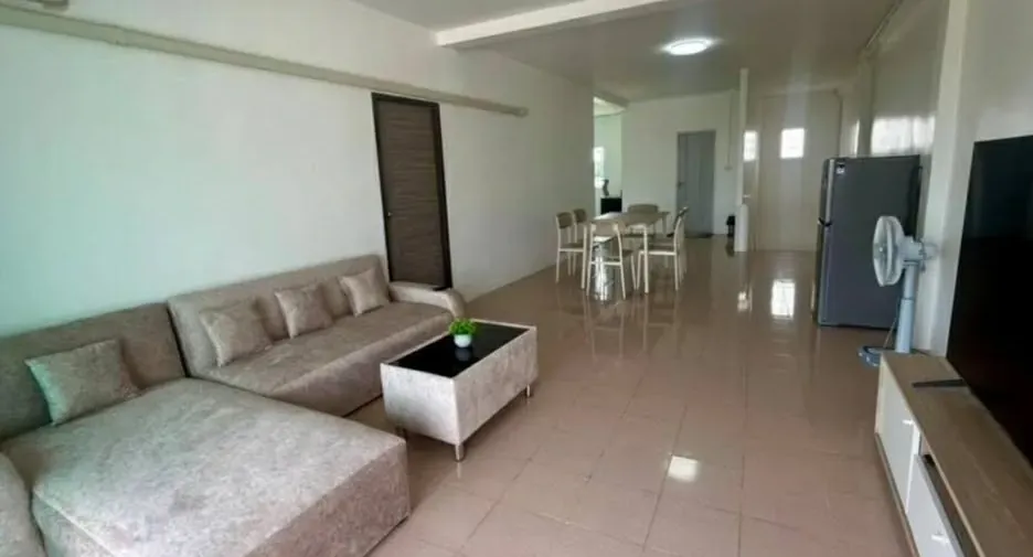 For rent 3 bedrooms townhouse in Pran Buri, Prachuap Khiri Khan