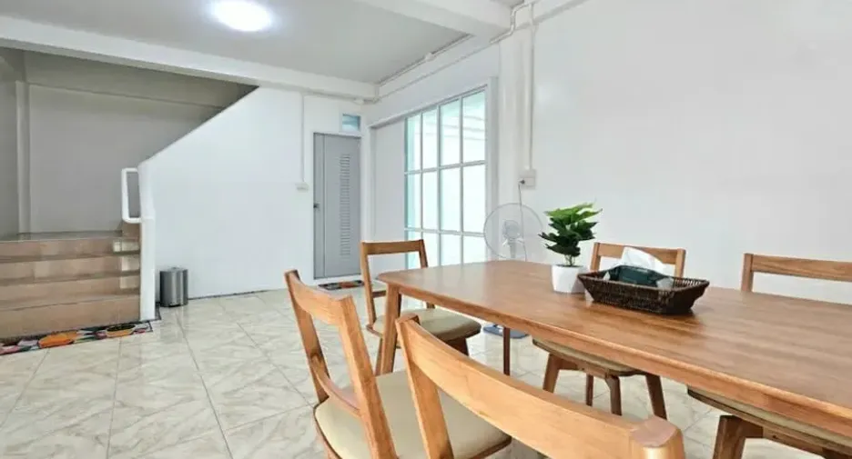 For rent 3 bedrooms townhouse in Pran Buri, Prachuap Khiri Khan