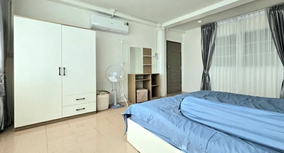For rent 3 bedrooms townhouse in Pran Buri, Prachuap Khiri Khan