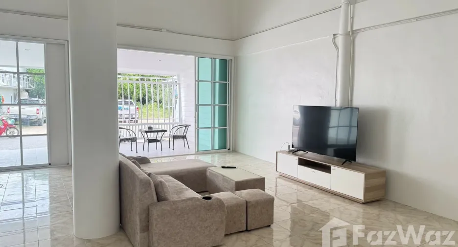 For rent 3 bedrooms townhouse in Pran Buri, Prachuap Khiri Khan