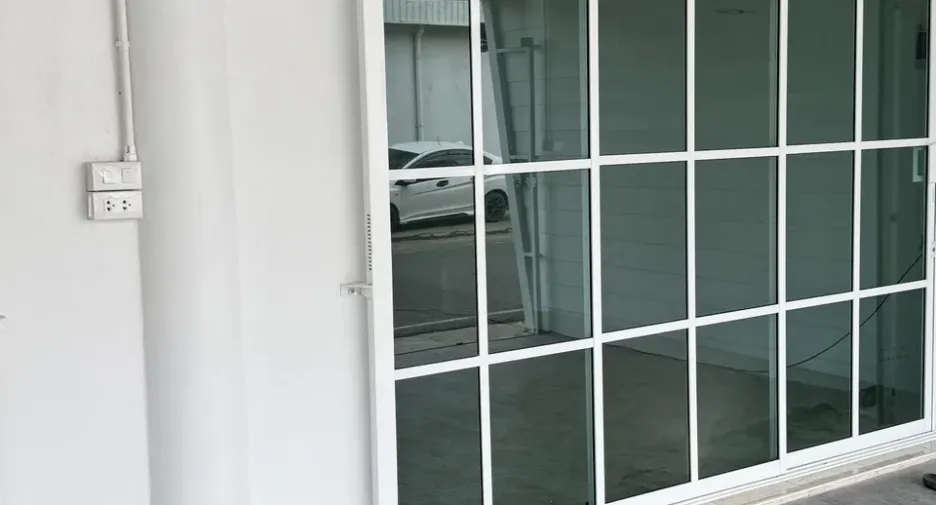 For rent 3 bedrooms townhouse in Pran Buri, Prachuap Khiri Khan