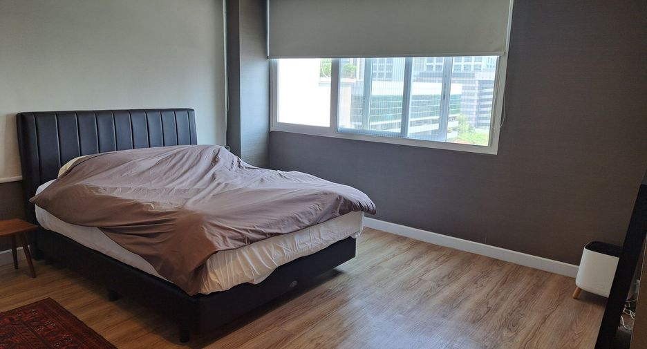For sale 2 bedrooms condo in Sathon, Bangkok