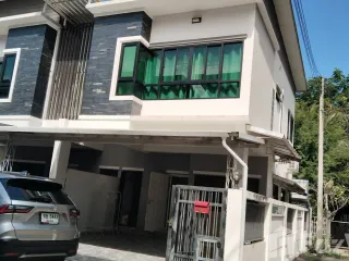 For Rent 2 Bedroom Townhouse In Mueang Chiang Mai