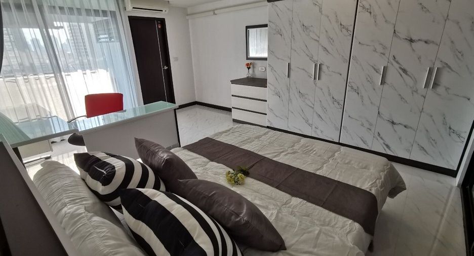 For sale 1 bed condo in Bang Rak, Bangkok