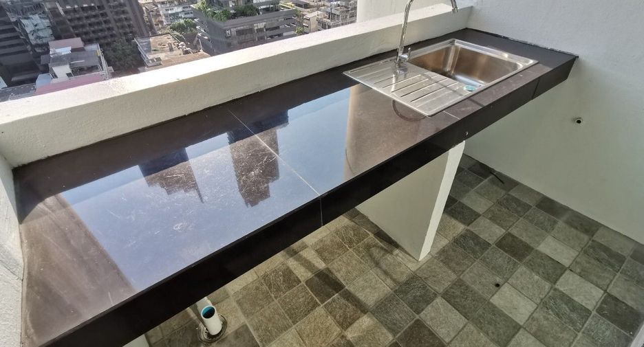 For sale 1 bed condo in Bang Rak, Bangkok