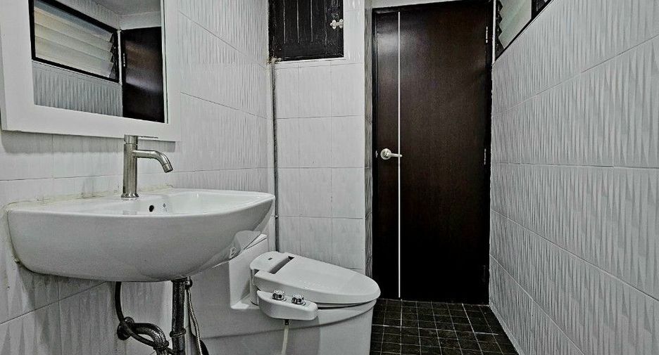 For sale 1 bed condo in Bang Rak, Bangkok
