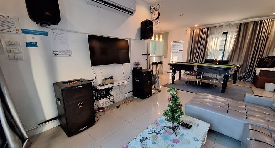 For rent 4 bedrooms villa in Hua Hin, Prachuap Khiri Khan