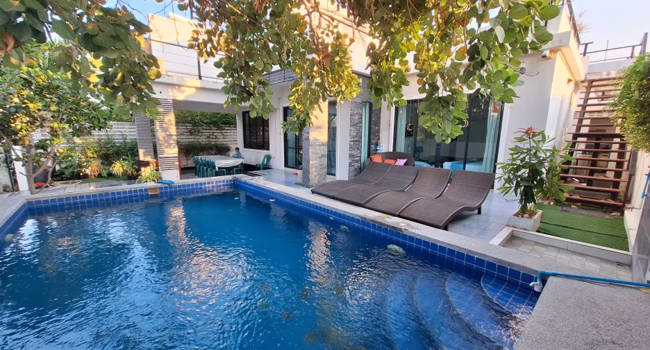 For rent 4 bedrooms villa in Hua Hin, Prachuap Khiri Khan