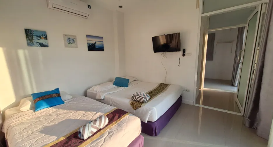 For rent 4 bedrooms villa in Hua Hin, Prachuap Khiri Khan