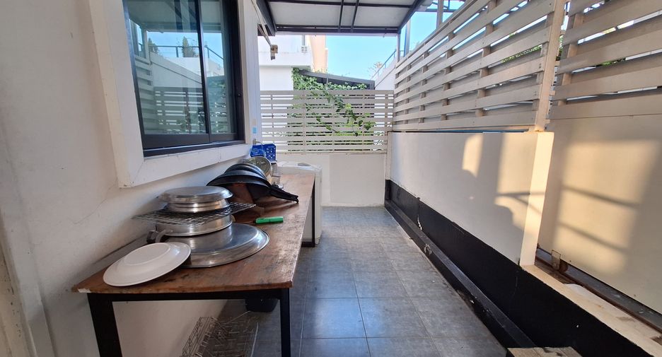 For rent 4 bedrooms villa in Hua Hin, Prachuap Khiri Khan