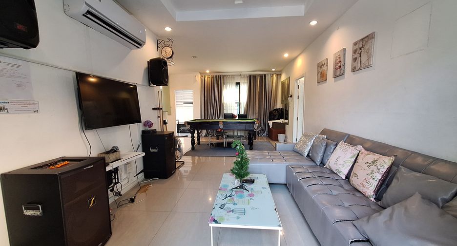 For rent 4 bedrooms villa in Hua Hin, Prachuap Khiri Khan