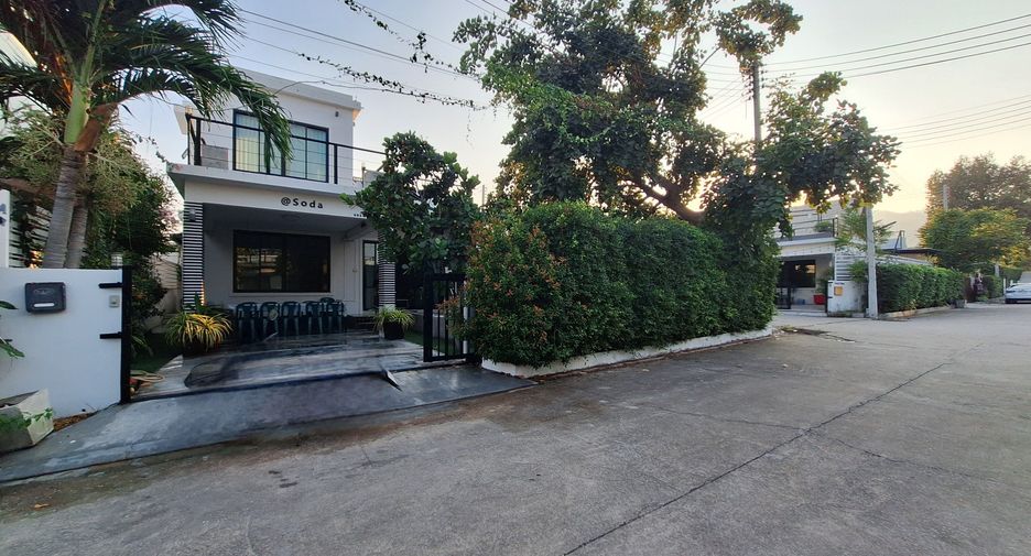 For rent 4 bedrooms villa in Hua Hin, Prachuap Khiri Khan