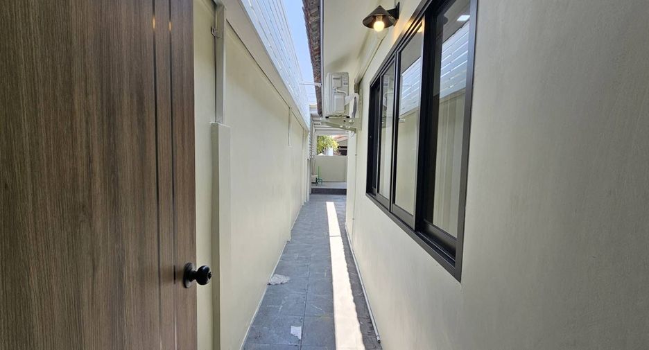 For rent 2 bedrooms house in Mueang Chiang Mai, Chiang Mai