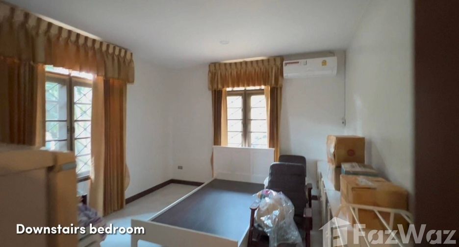 For rent 4 bedrooms villa in Mueang Chiang Mai, Chiang Mai