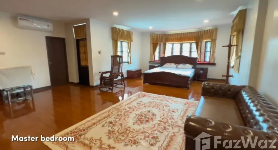 For rent 4 bedrooms villa in Mueang Chiang Mai, Chiang Mai