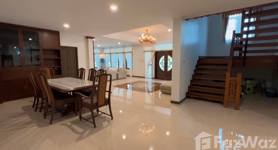 Villa en alquiler de 4 habitaciones en Mueang Chiang Mai, Chiang Mai