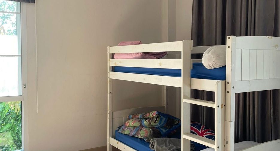 For rent 4 bedrooms villa in Mueang Chiang Mai, Chiang Mai