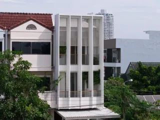 For sale 2 bedrooms townhouse in Phra Khanong, Bangkok