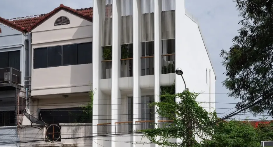 Casa adosada en venta de 2 habitaciones en Phra Khanong, Bangkok