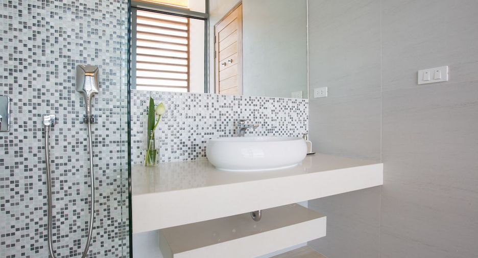 For rent 4 bedrooms villa in Ko Samui, Surat Thani