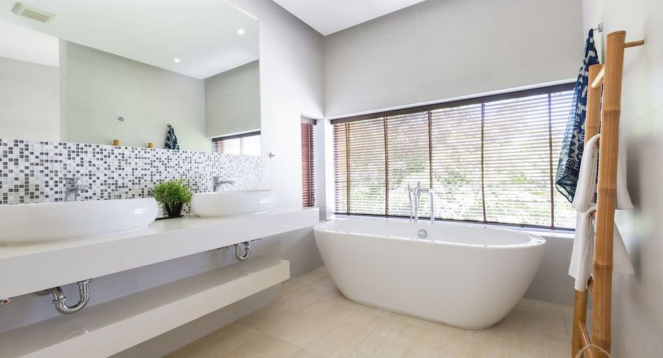 For rent 4 bedrooms villa in Ko Samui, Surat Thani