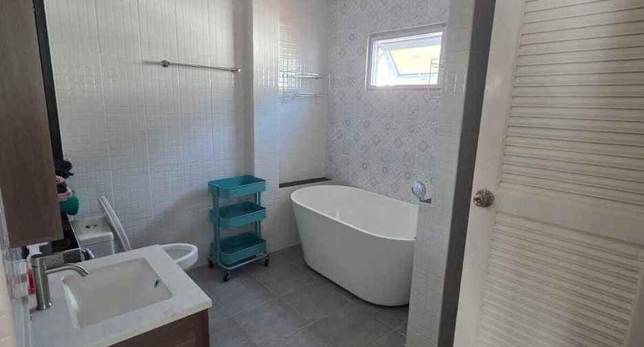Casa en venta y en alquiler de 2 habitaciones en Mueang Phuket, Phuket