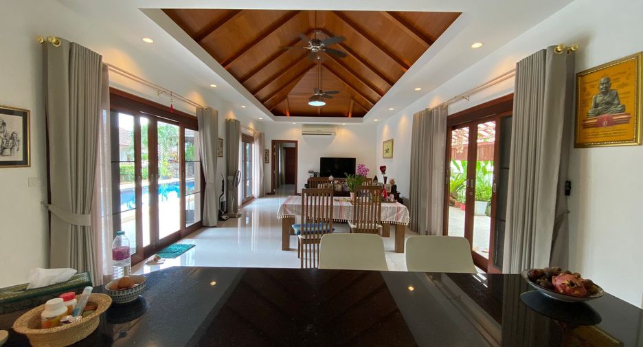 For sale and for rent 4 bedrooms villa in Hua Hin, Prachuap Khiri Khan