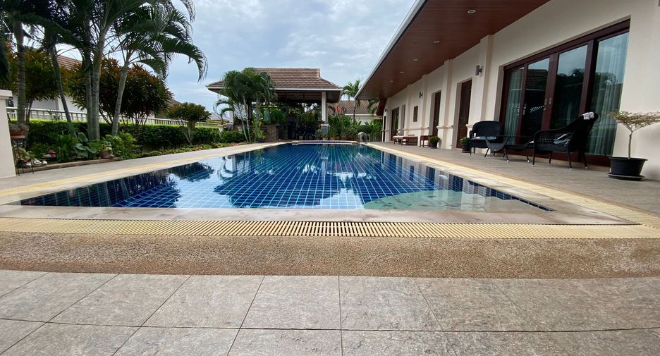 For sale and for rent 4 bedrooms villa in Hua Hin, Prachuap Khiri Khan