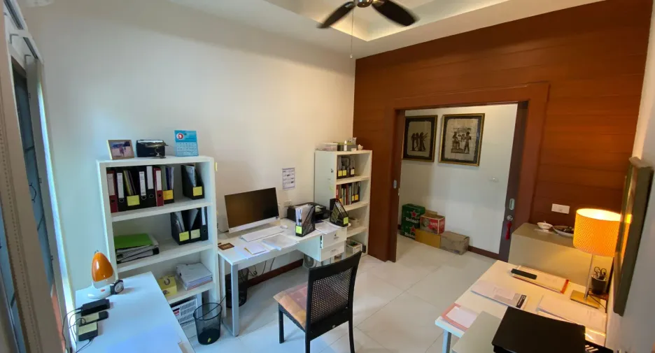 À vendre et à louer 4 chambres villa à Hua Hin, Prachuap Khiri Khan