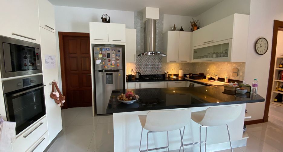 For sale and for rent 4 bedrooms villa in Hua Hin, Prachuap Khiri Khan