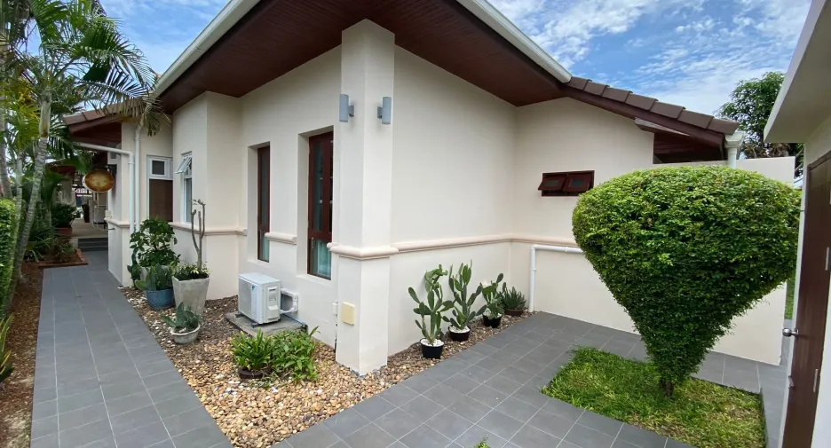 For sale and for rent 4 bedrooms villa in Hua Hin, Prachuap Khiri Khan