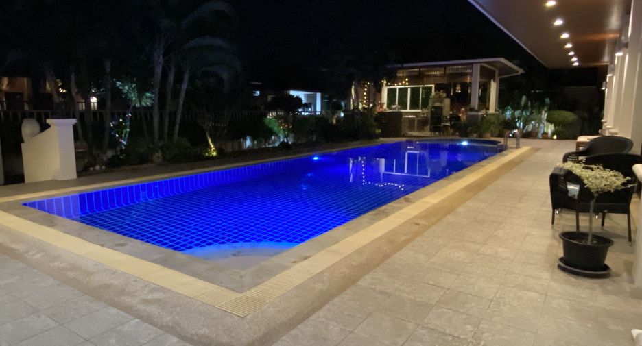 For sale and for rent 4 bedrooms villa in Hua Hin, Prachuap Khiri Khan