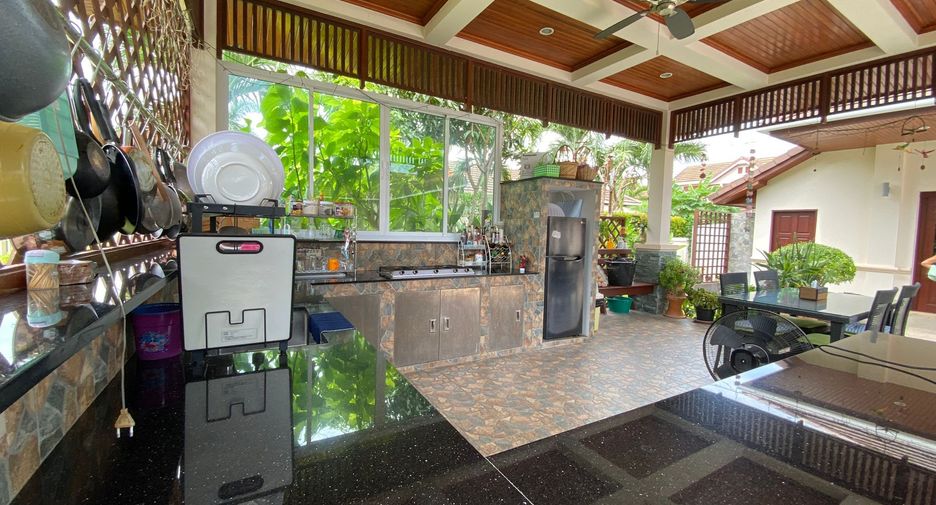 For sale and for rent 4 bedrooms villa in Hua Hin, Prachuap Khiri Khan