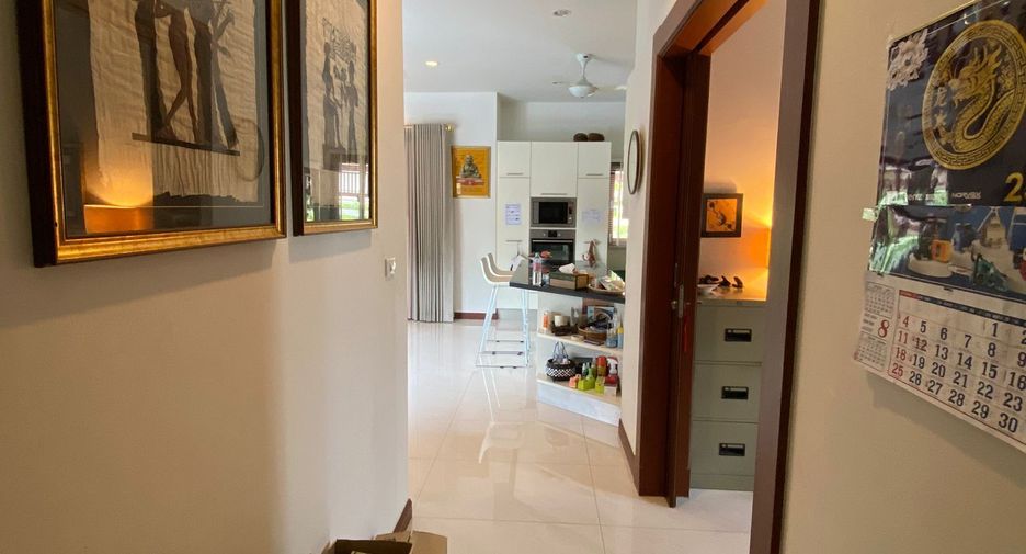 For sale and for rent 4 bedrooms villa in Hua Hin, Prachuap Khiri Khan