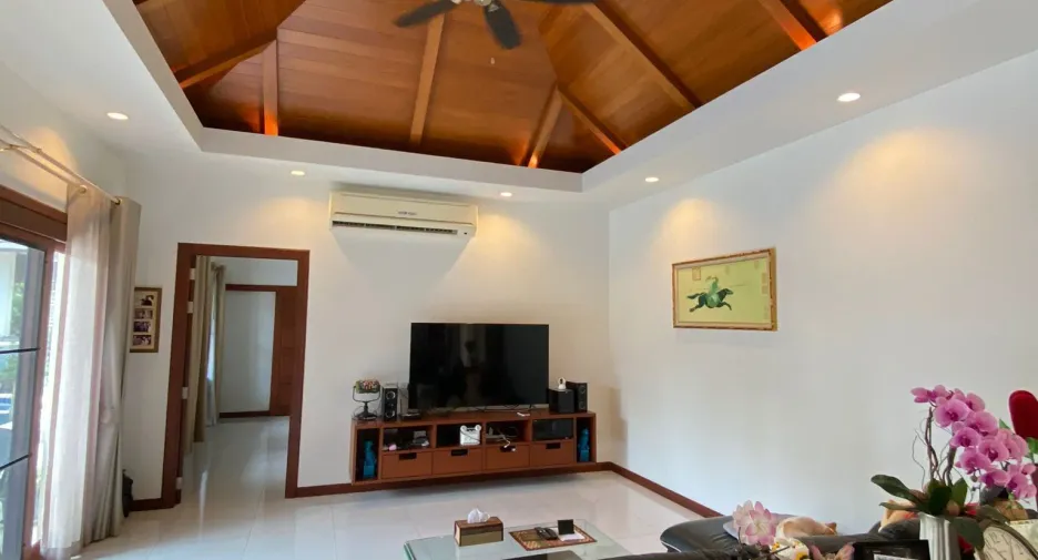 For sale and for rent 4 bedrooms villa in Hua Hin, Prachuap Khiri Khan